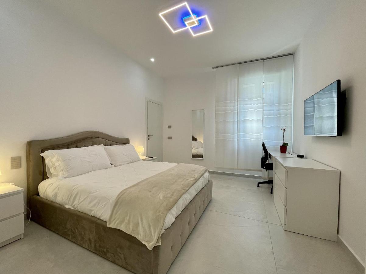 Varese Apartment Bagian luar foto